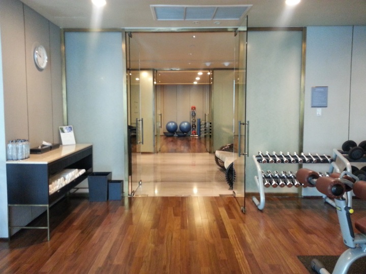 Healthy Hong Kong Siam Kempinski Bangkok Gym 20151114_095056